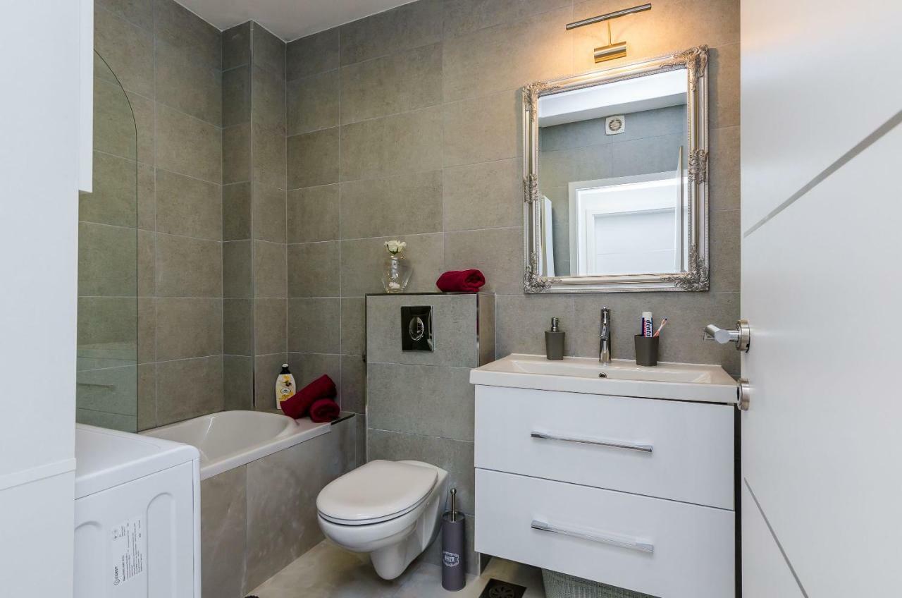 Superior Apartment Nike Млини Екстериор снимка